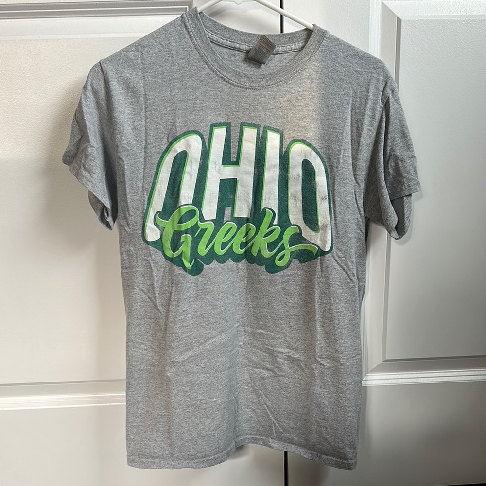 Gildan Gray T-Shirt with Green and White Graphic